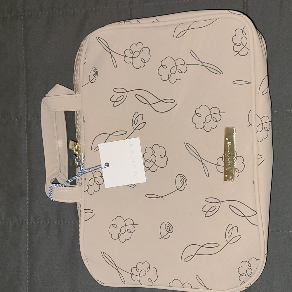 Deluxe Weekender Cosmetics Bag